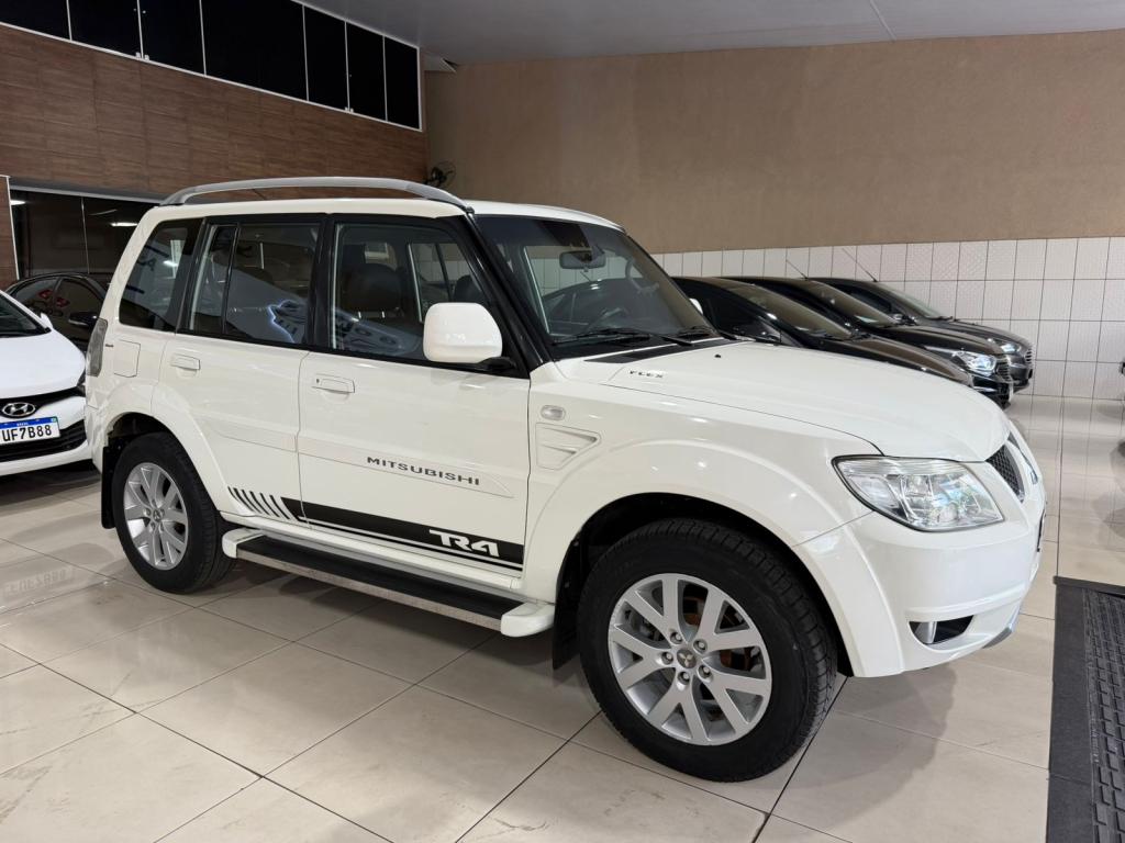 MITSUBISHI Pajero TR4 - Foto