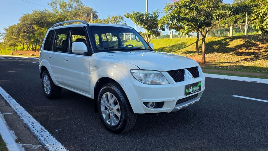 MITSUBISHI Pajero TR4