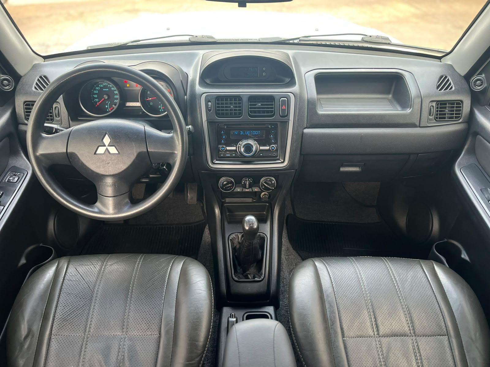 MITSUBISHI Pajero TR4 - Foto