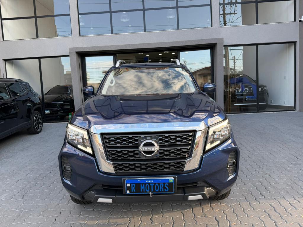 NISSAN Frontier - Foto