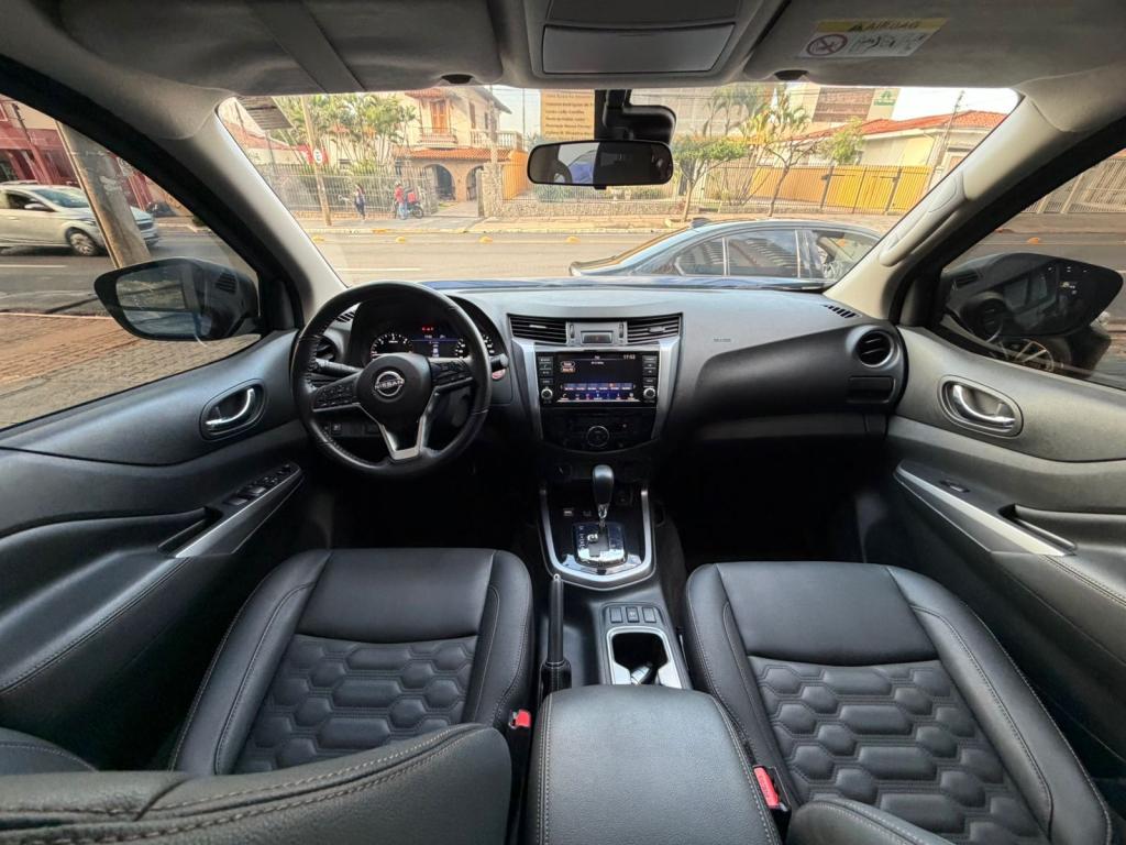 NISSAN Frontier - Foto