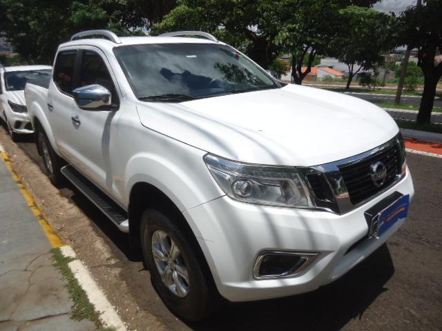 NISSAN Frontier - Foto