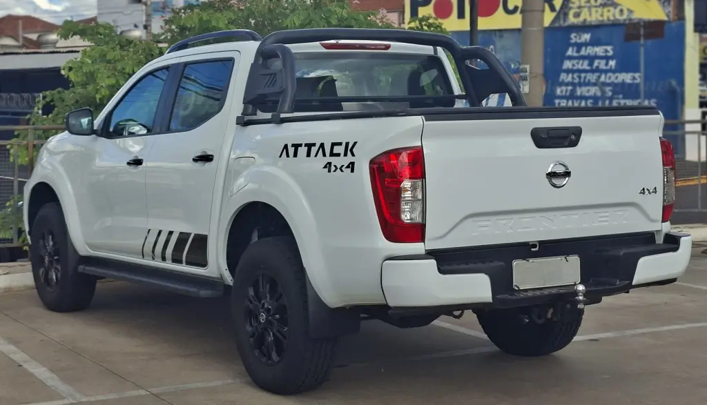 NISSAN Frontier - Foto