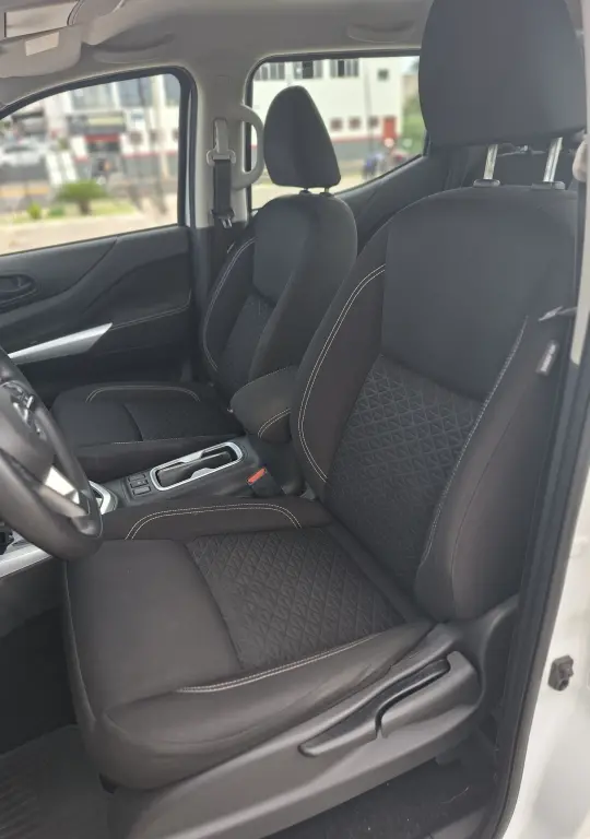 NISSAN Frontier - Foto