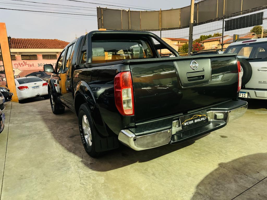 NISSAN Frontier - Foto