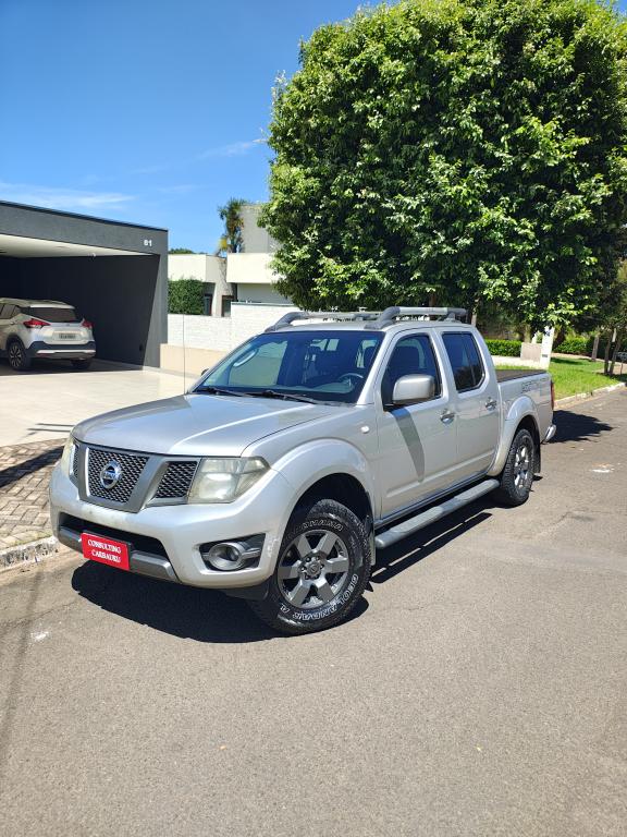 NISSAN Frontier - Foto