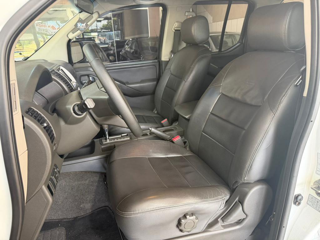 NISSAN Frontier - Foto