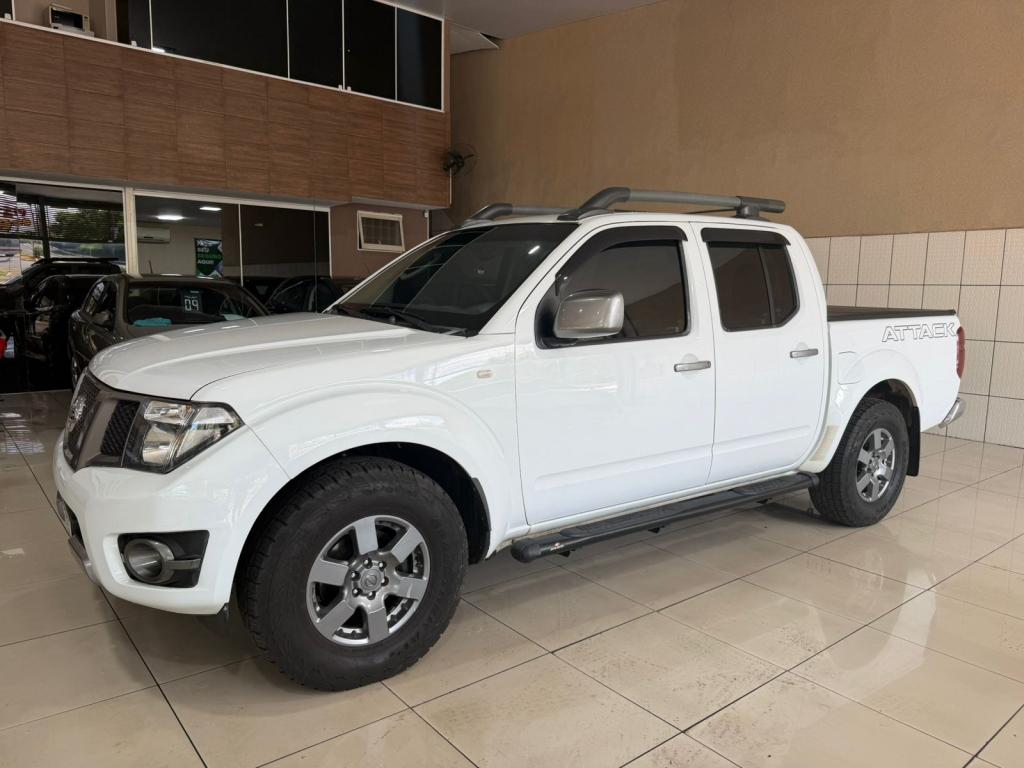 NISSAN Frontier - Foto