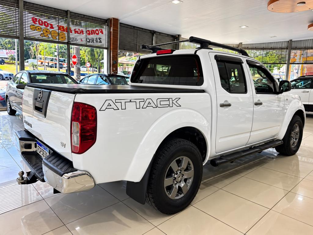 NISSAN Frontier - Foto