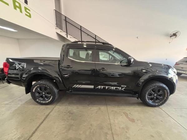 NISSAN Frontier - Foto