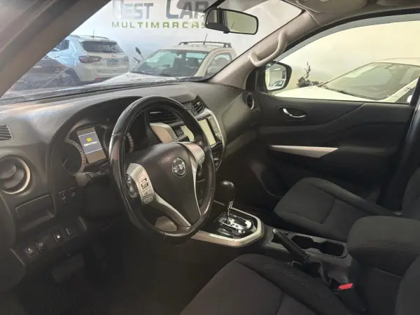 NISSAN Frontier - Foto