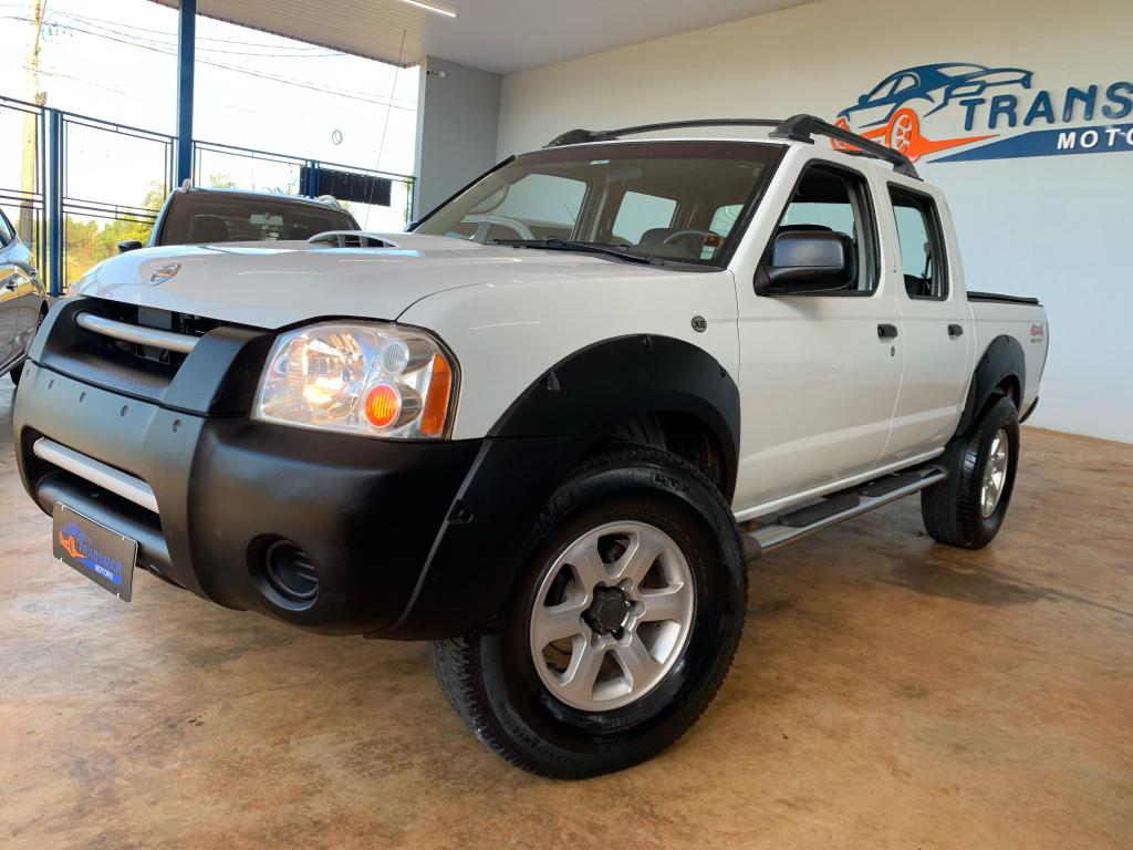 NISSAN Frontier - Foto