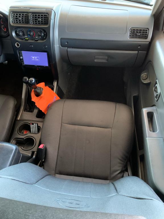 NISSAN Frontier - Foto