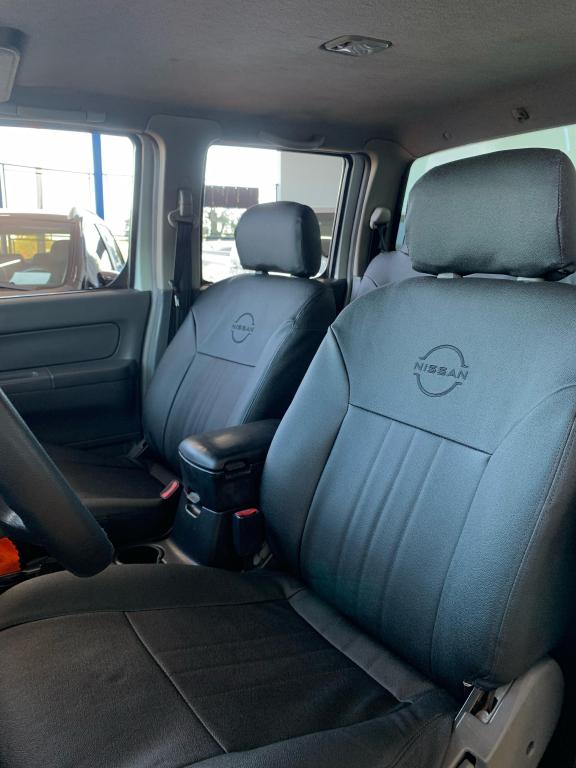 NISSAN Frontier - Foto