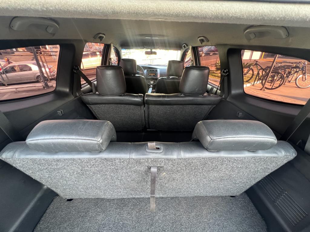 NISSAN Grand Livina - Foto