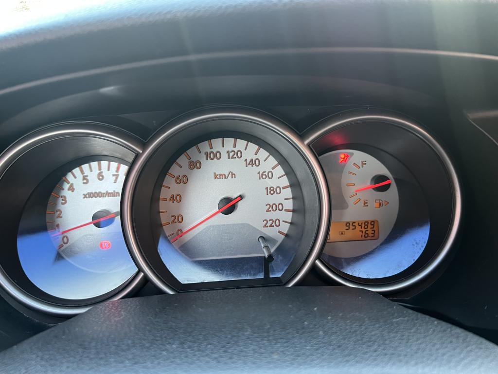 NISSAN Grand Livina - Foto