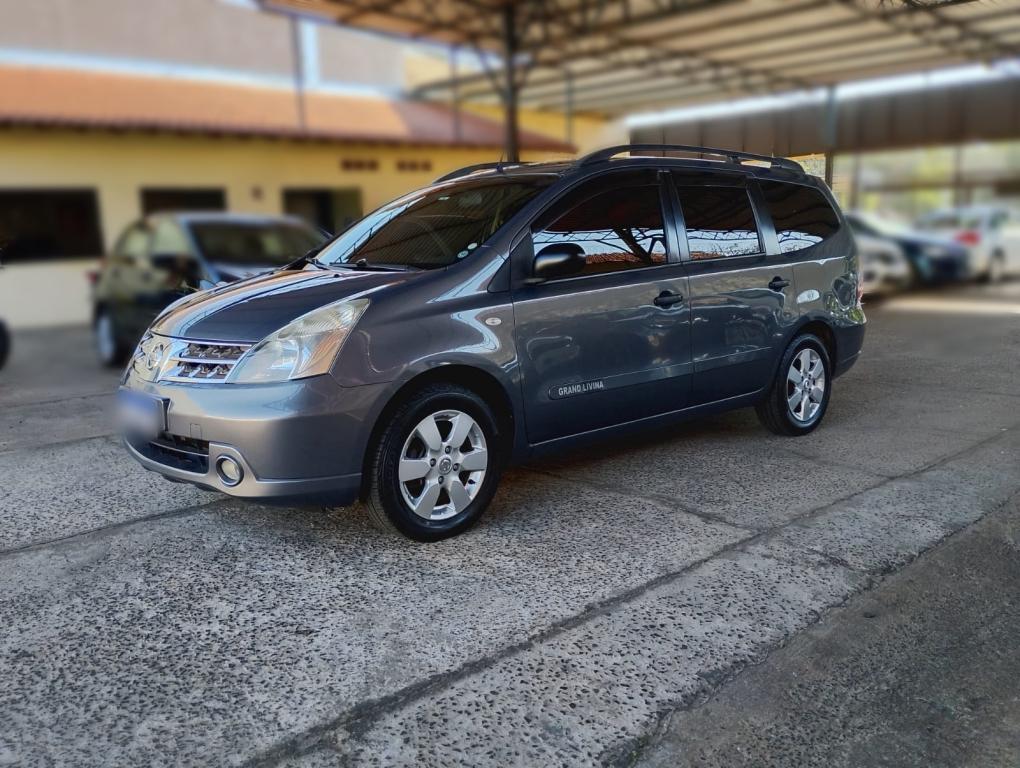 NISSAN Grand Livina