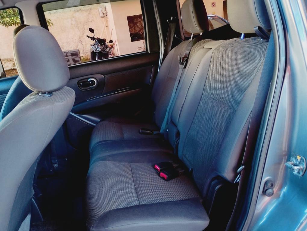 NISSAN Grand Livina - Foto