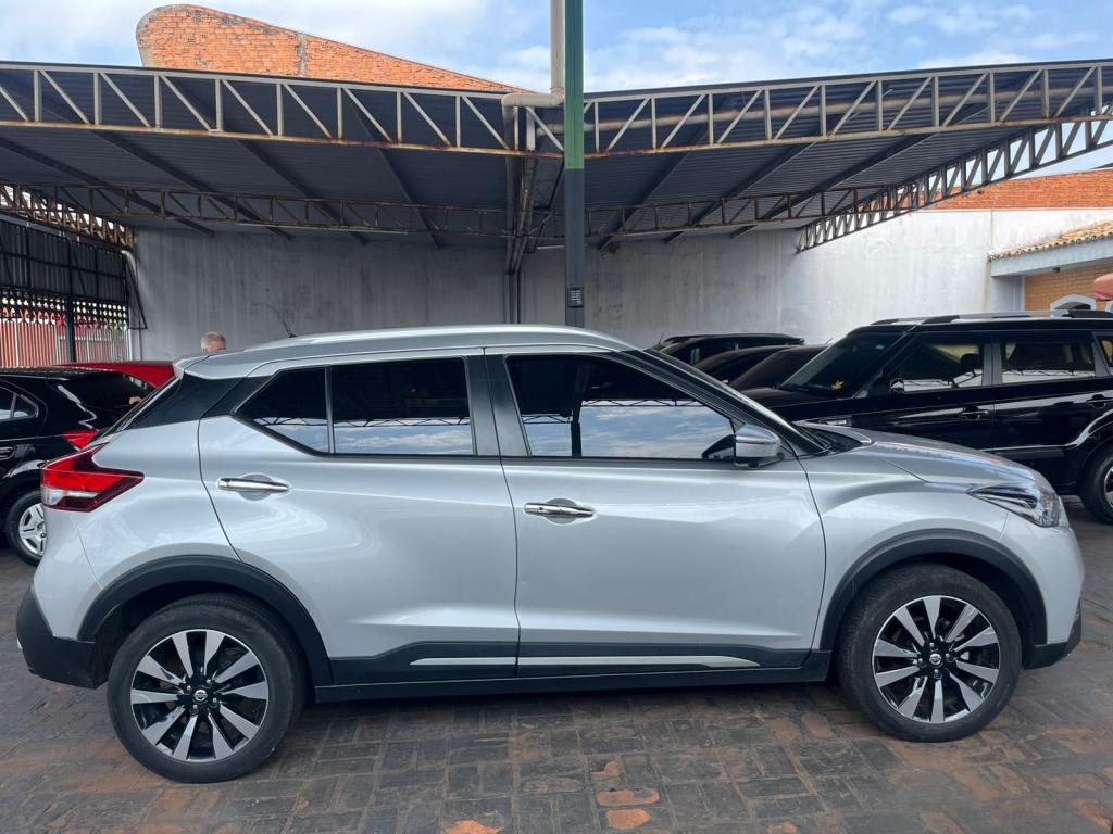 NISSAN Kicks - Miniatura