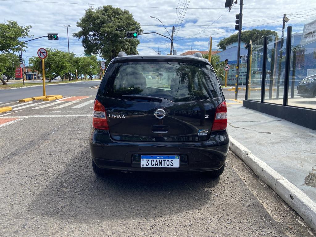 NISSAN Livina - Foto