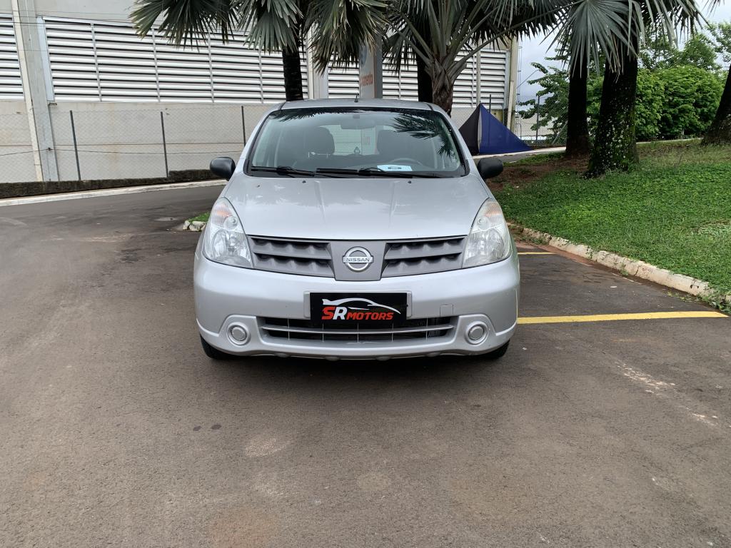 NISSAN Livina - Foto