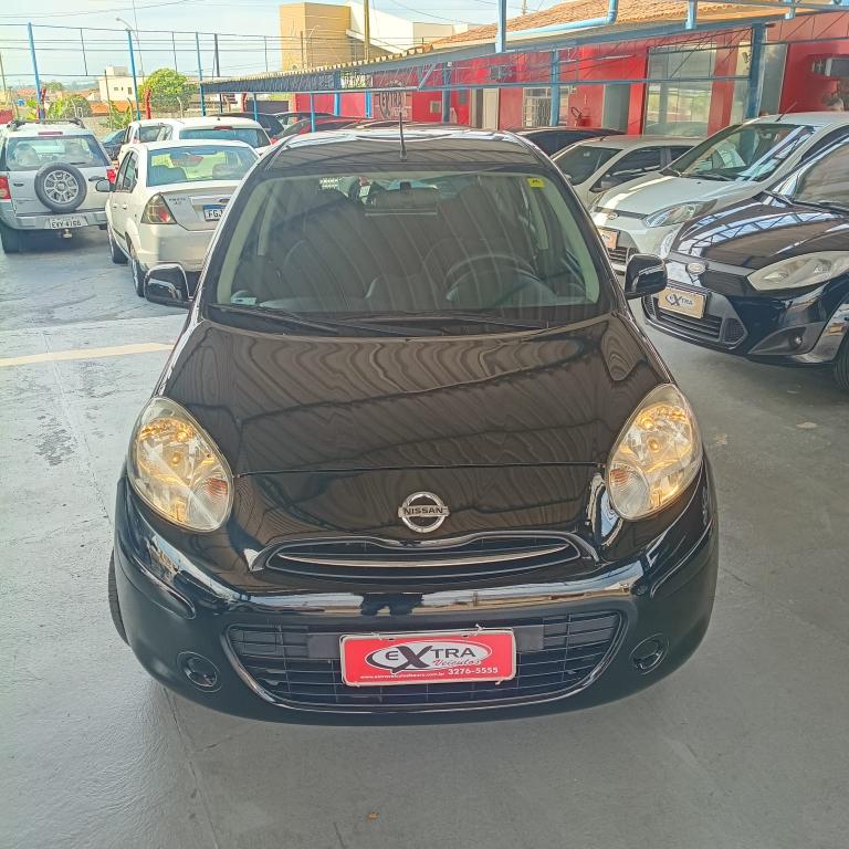 NISSAN March - Foto