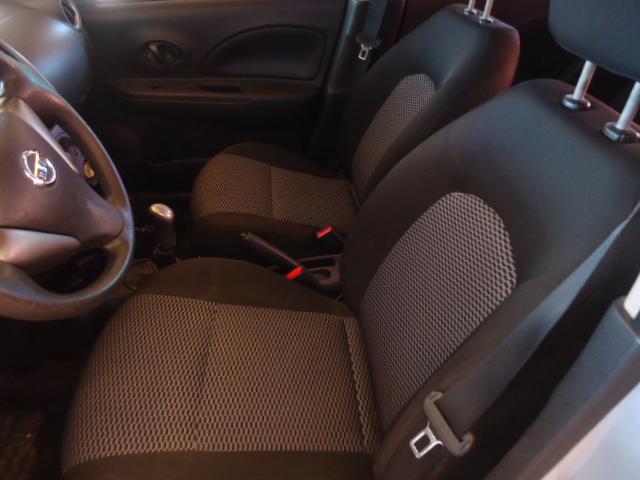 NISSAN March - Foto