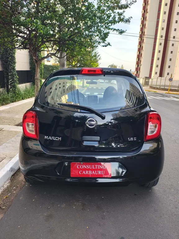 NISSAN March - Foto