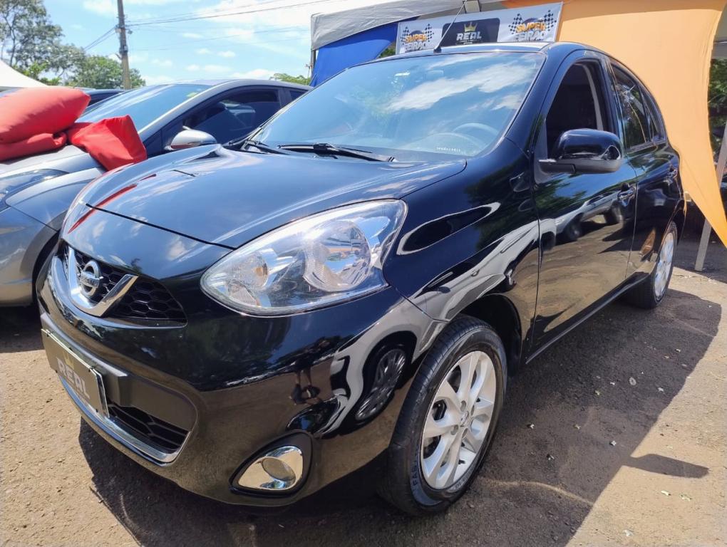NISSAN March - Foto