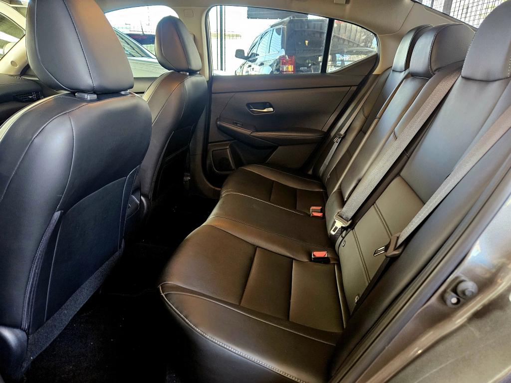 NISSAN Sentra - Foto