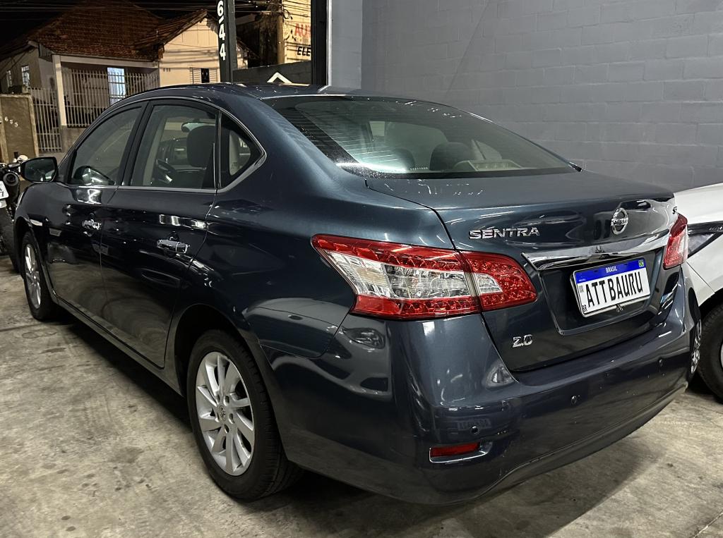 NISSAN Sentra - Foto
