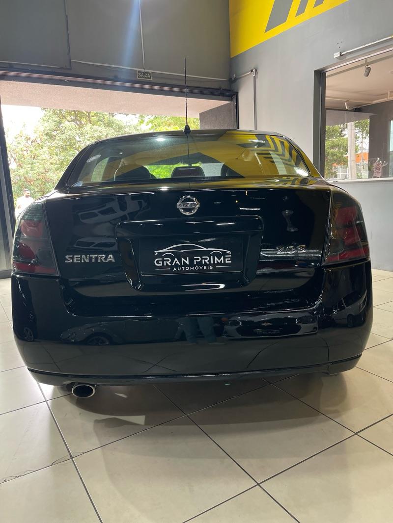 NISSAN Sentra - Foto