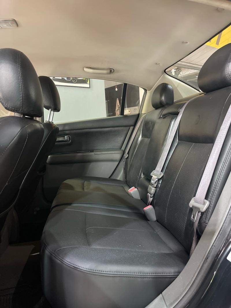 NISSAN Sentra - Foto