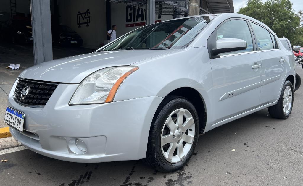 NISSAN Sentra - Foto
