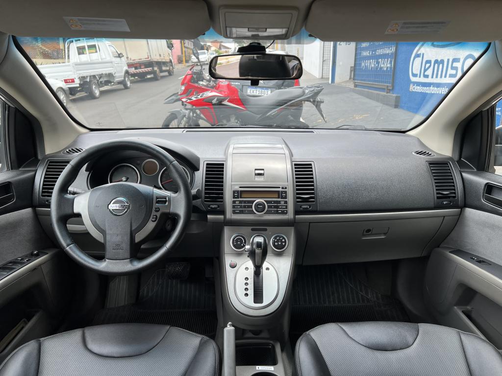 NISSAN Sentra - Foto