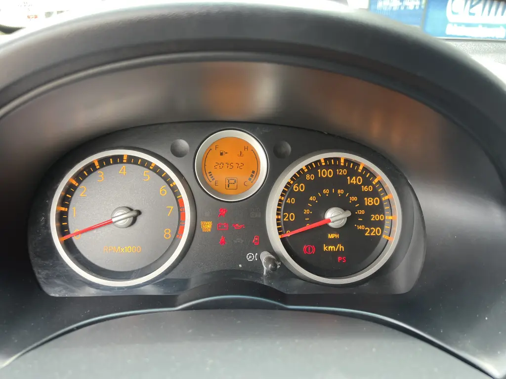 NISSAN Sentra - Foto