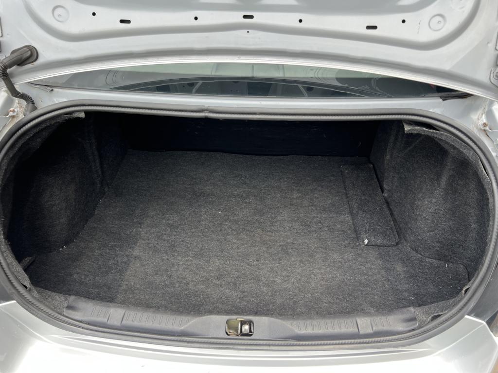 NISSAN Sentra - Foto