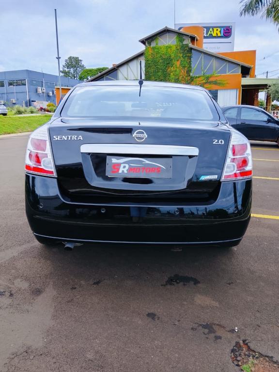 NISSAN Sentra - Foto