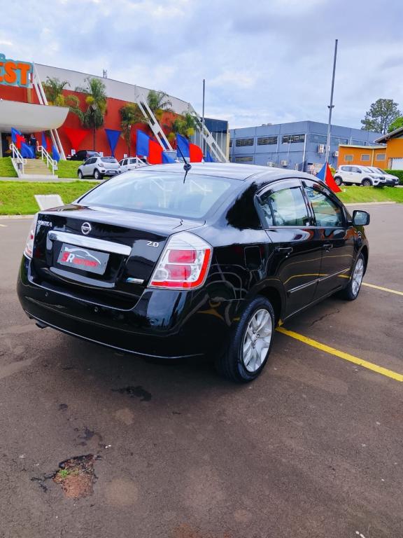 NISSAN Sentra - Foto