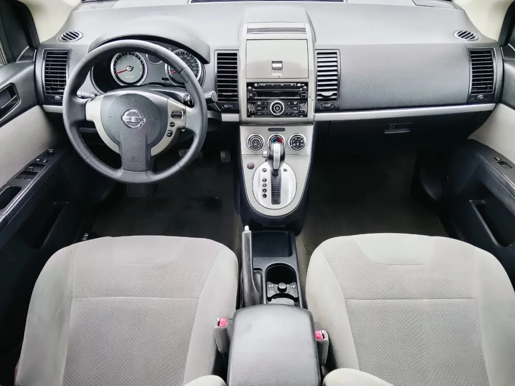 NISSAN Sentra - Foto