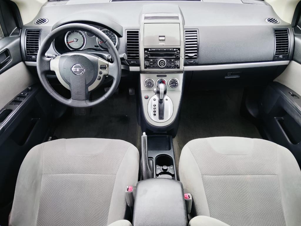 NISSAN Sentra - Foto