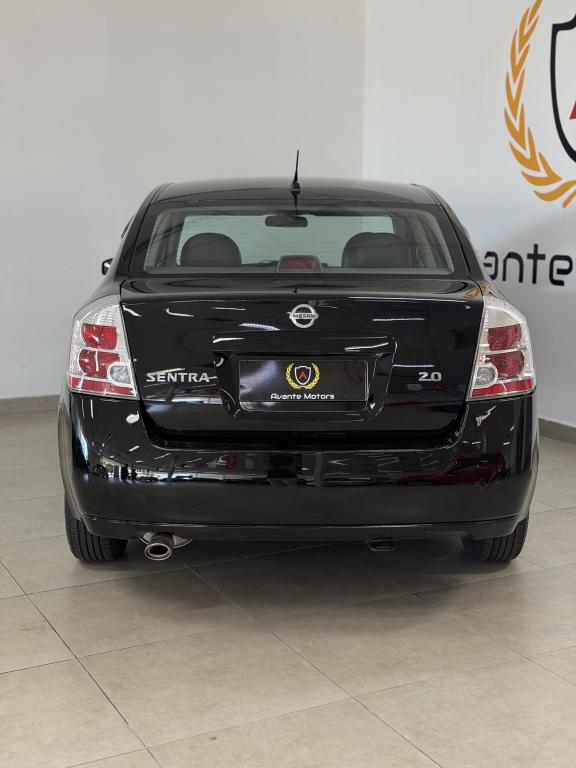 NISSAN Sentra - Foto