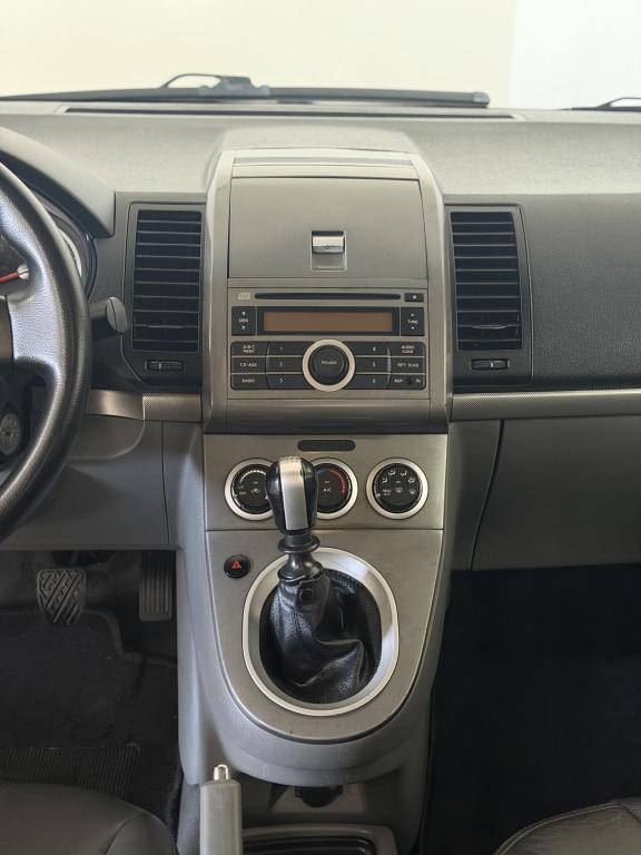 NISSAN Sentra - Foto