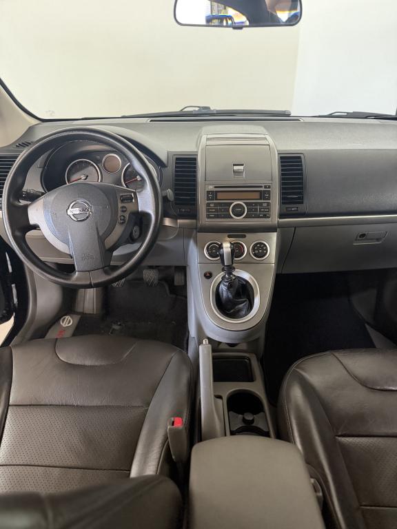 NISSAN Sentra - Foto