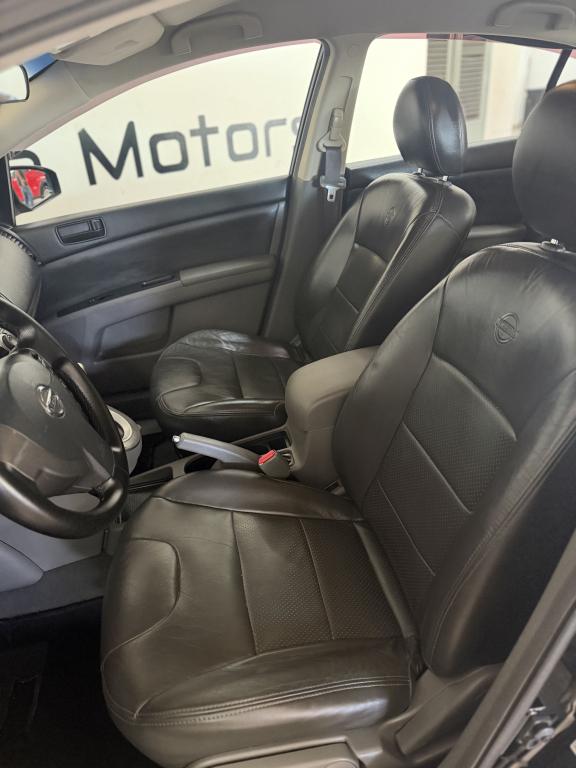 NISSAN Sentra - Foto