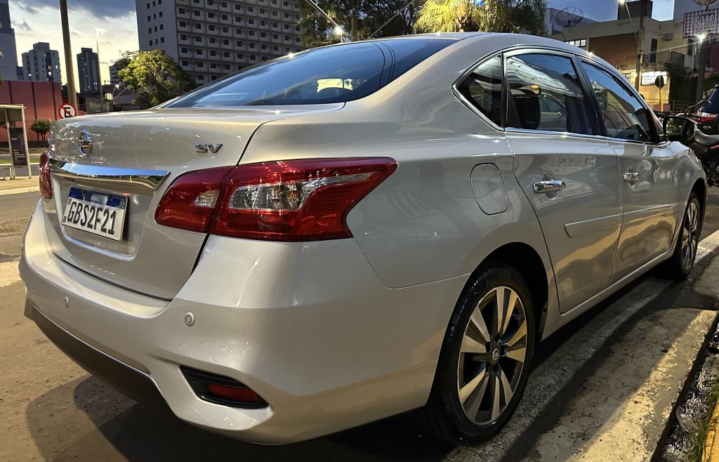 NISSAN Sentra - Foto