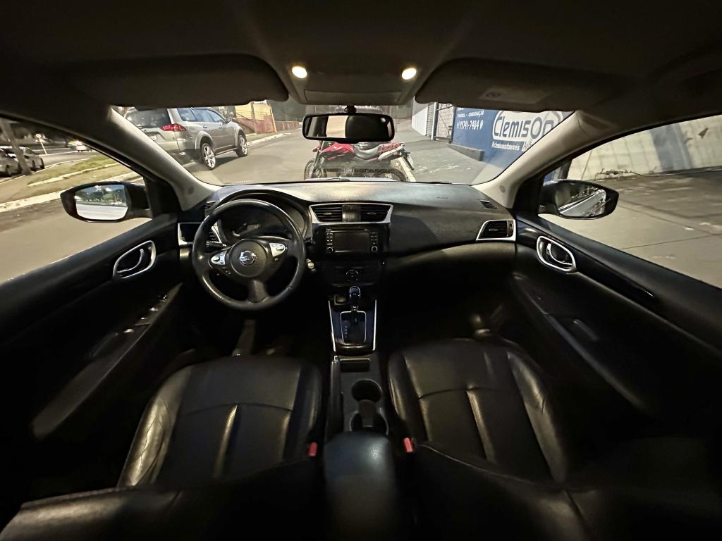 NISSAN Sentra - Foto