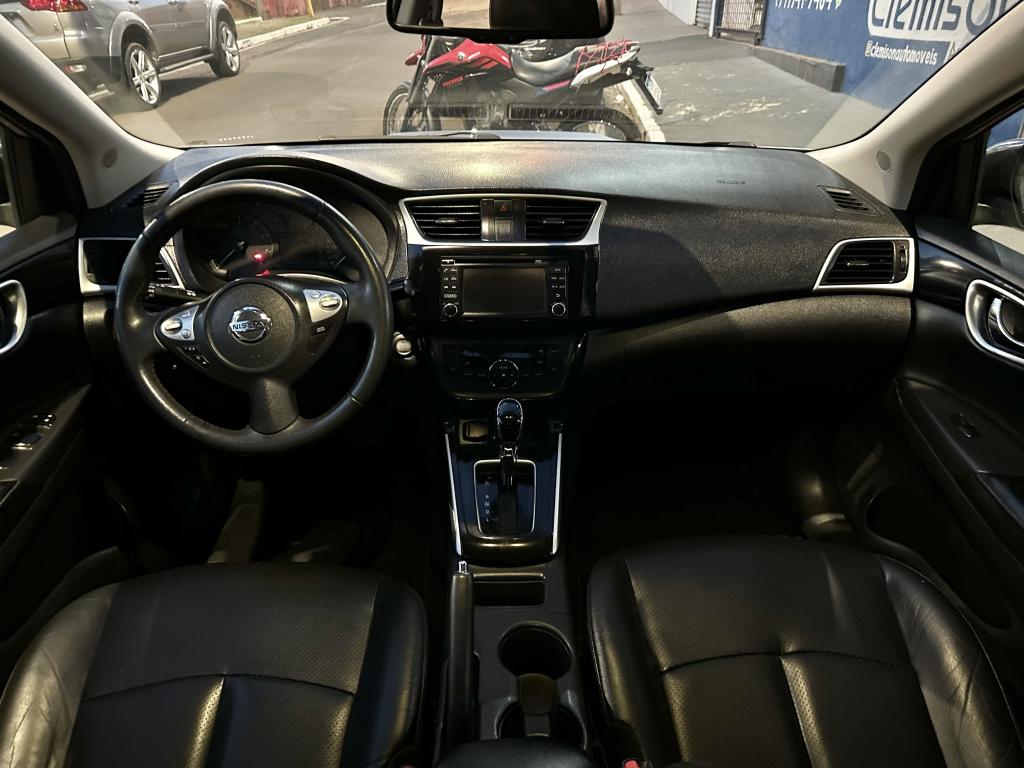 NISSAN Sentra - Foto