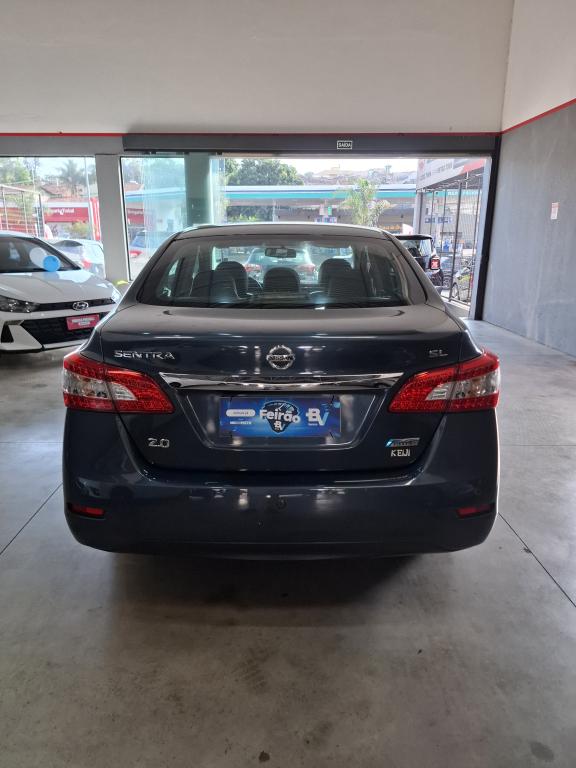 NISSAN Sentra - Foto