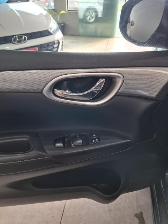 NISSAN Sentra - Foto